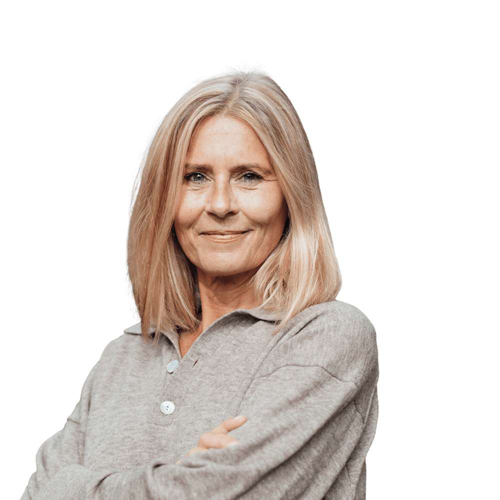 Woman smiling with arms crossed